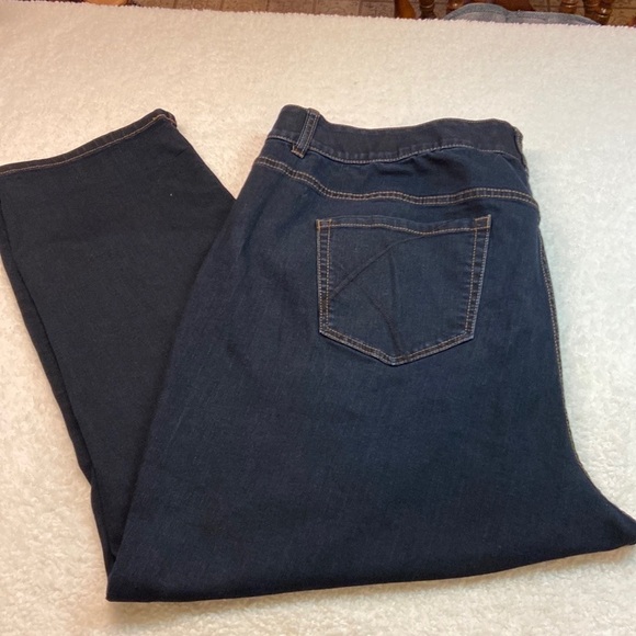 Lane Bryant High Rise Straight Tighter Tummy Technology Jeans Plus Size 26 Short - Picture 1 of 10